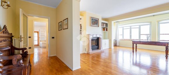 5 bedrooms Villa in Varano de' Melegari, Italy No. 206500 10