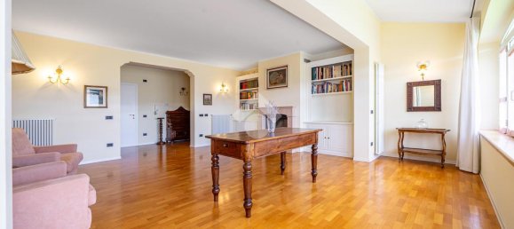 5 bedrooms Villa in Varano de' Melegari, Italy No. 206500 5