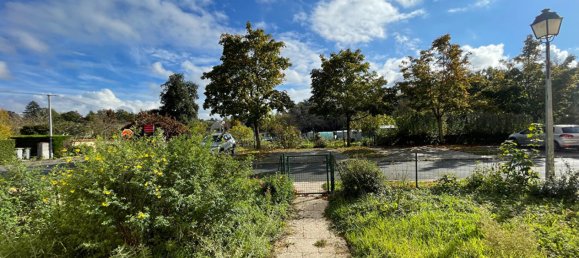 2 bedrooms Apartment in Saint-Jean-de-Braye, France No. 52176 9