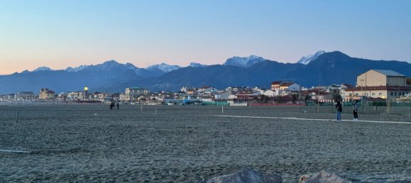 Propriété commerciale à Viareggio, Italy 3000m² No. 328569 8