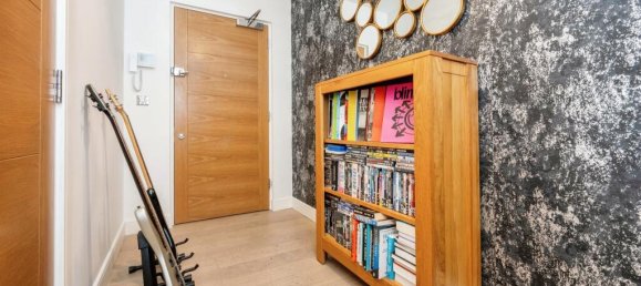 1 bedroom Apartment in Bushey, United Kingdom No. 6829 2