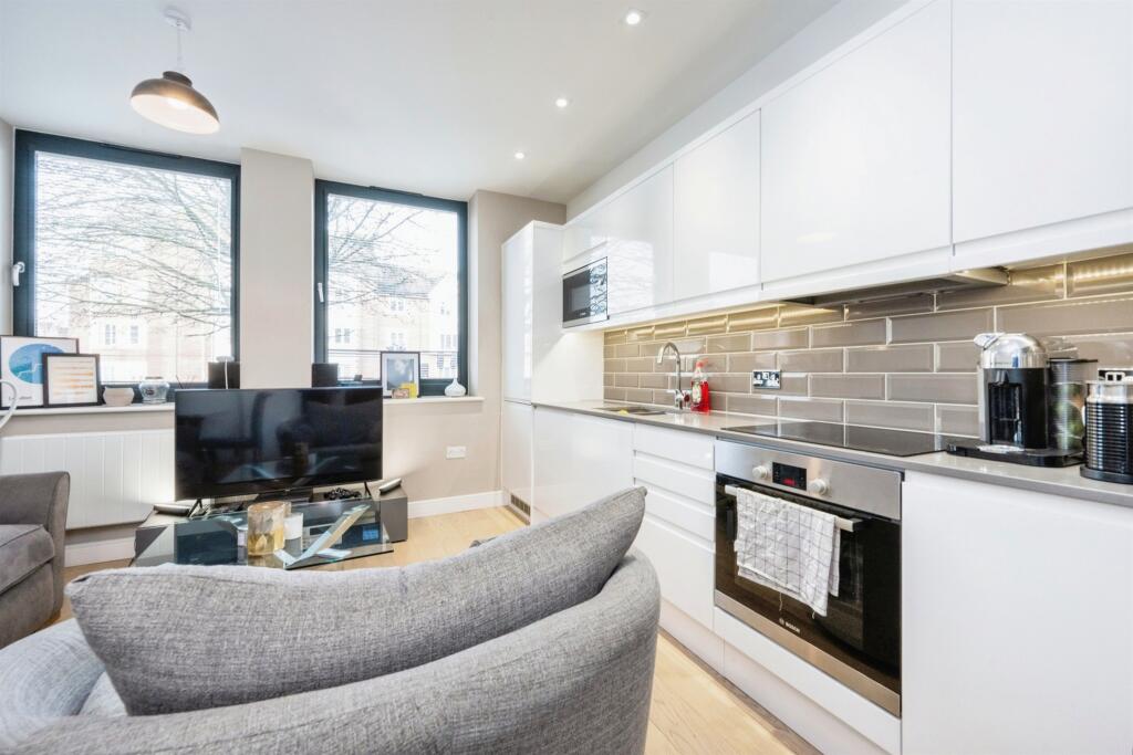 1 bedroom Apartment in Bushey, United Kingdom No. 6829