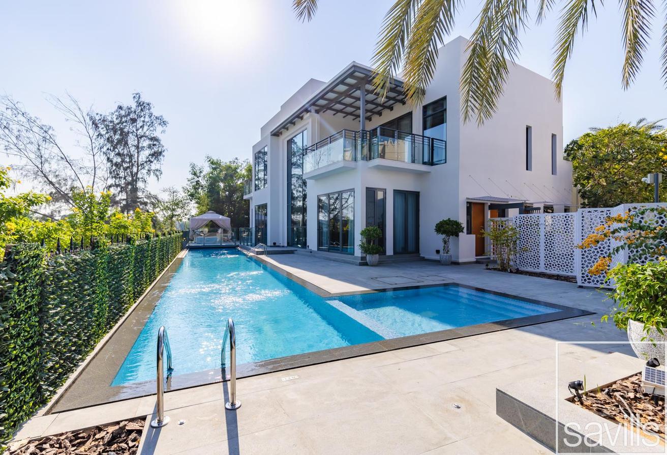 Villa de 6 dormitorios en Jumeirah Islands, UAE No. 112116