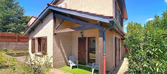 3 bedrooms House in Rhone, France No. 339264 2