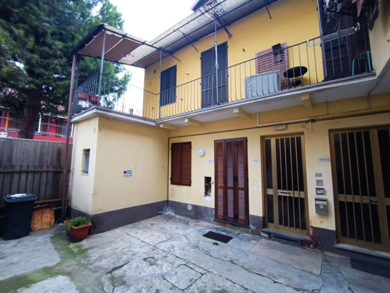 3-salle Appartement à Alba, Italy No. 117681