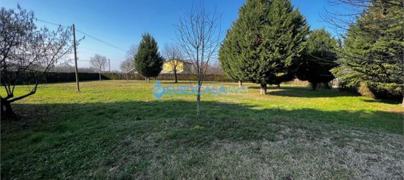 Дом с 14 комнатами в Карпи, Италия № 67554 7