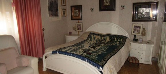 4-salle Appartement à Carrara, Italy No. 47590 14