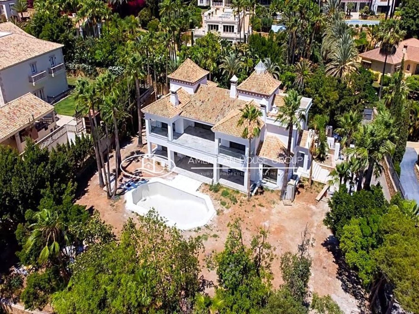 Villa T6 em Marbella, Spain N.º 27827