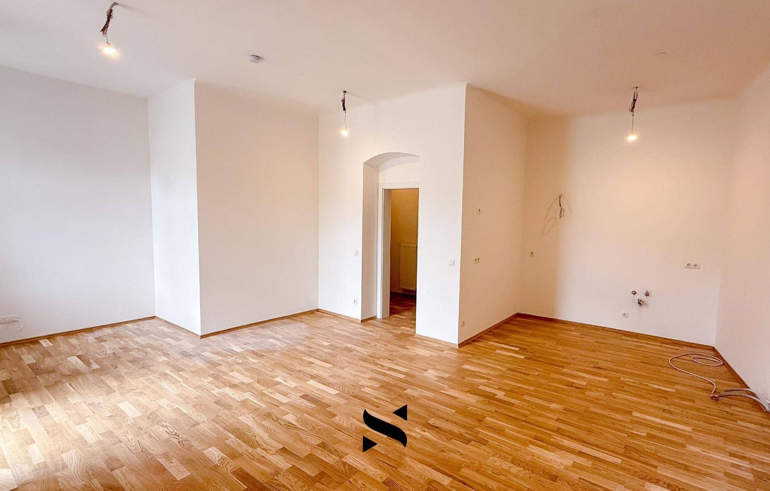 Квартира с 2 спальнями в Якомини, Австрия № 149985