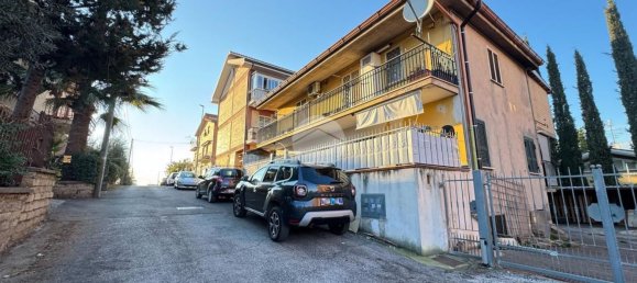 Квартира с 2 комнатами в Рим, Италия № 64553 15