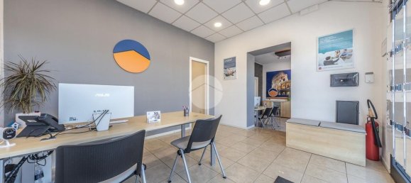 Квартира с 2 комнатами в Рим, Италия № 64553 22