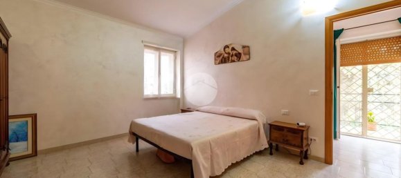 Квартира с 2 комнатами в Рим, Италия № 64553 7