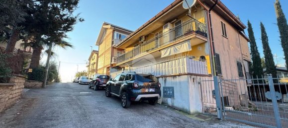 Квартира с 2 комнатами в Рим, Италия № 64553 16