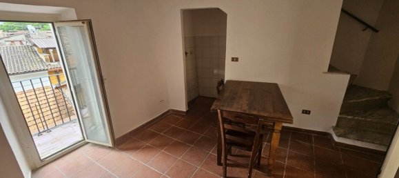 2 bedrooms House in Rieti, Italy No. 357315 5