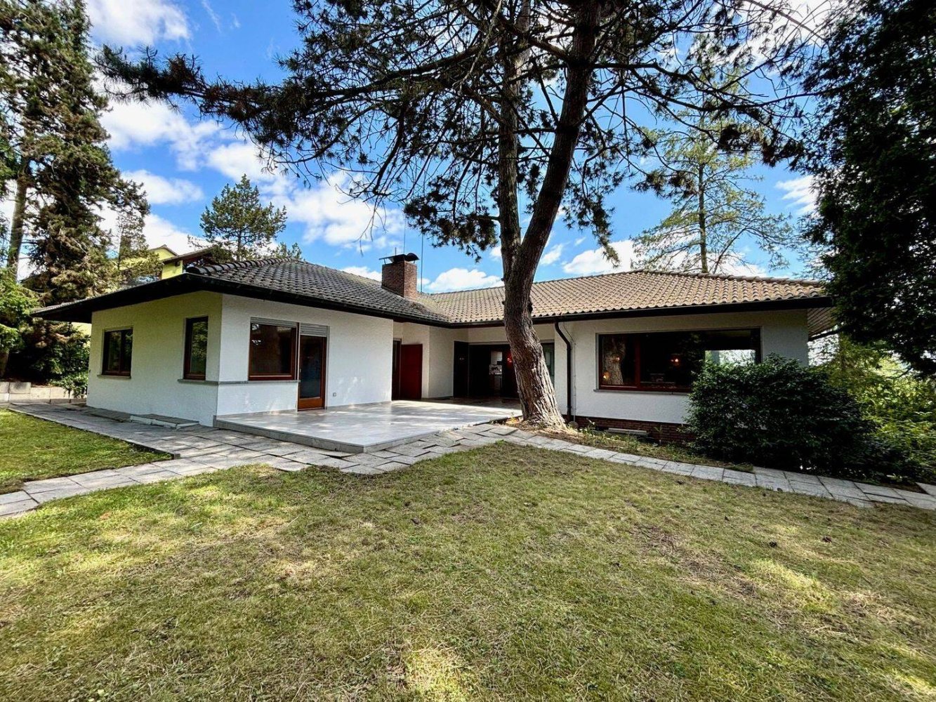 4-Zimmer Bungalow in Böblingen, Germany, Nr. 315579