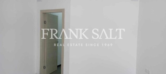 38m² Shop in Attard, Malta No. 12490 2