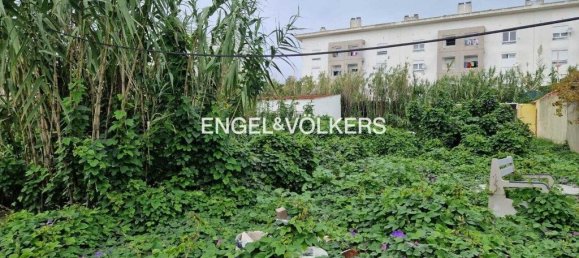 2000m² Land in Lisbon, Portugal No. 92537 11