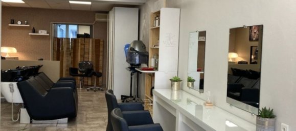  عقار تجاري في Briare, France 102متر مربع رقم 53226 2