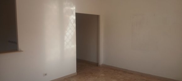 Квартира с 4 спальнями в Фьюмичино, Италия № 335183 6