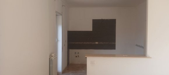 Квартира с 4 спальнями в Фьюмичино, Италия № 335183 5