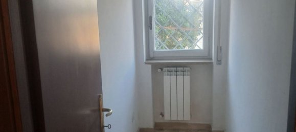 Квартира с 4 спальнями в Фьюмичино, Италия № 335183 19