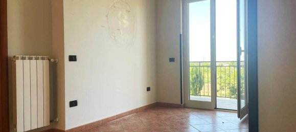 4 rooms Apartment in Santa Maria Capua Vetere, Italy No. 41227 6