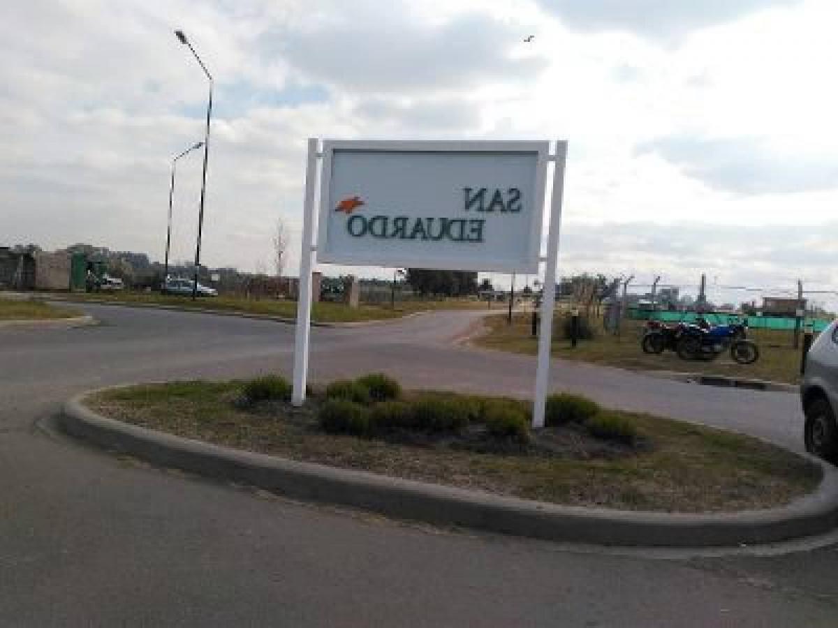 Terrain à Pilar, Argentina No. 119734