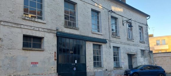 4 bedrooms Building in Laon, France No. 40740 2