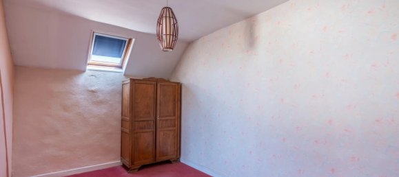 4 bedrooms Building in Laon, France No. 40740 13