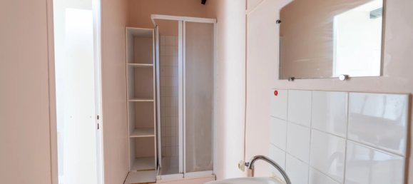 4 bedrooms Building in Laon, France No. 40740 15