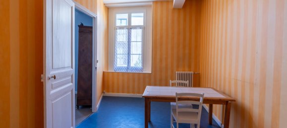 4 bedrooms Building in Laon, France No. 40740 9