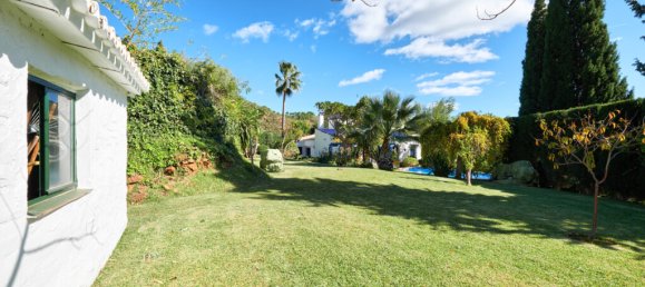 2 bedrooms House in Estepona, Spain No. 99054 2