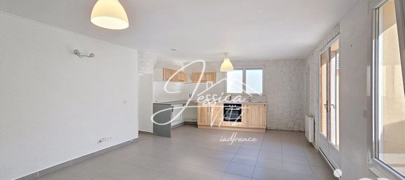 2 bedrooms House in Le Plessis-Belleville, France No. 330335 2