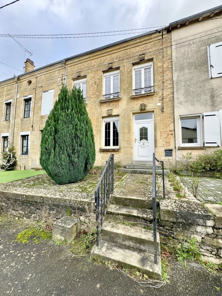 4 rooms House in Charbogne, France No. 72722