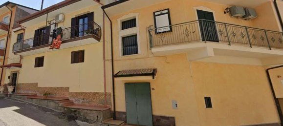 7 rooms Apartment in Cutro, Italy No. 183016 5