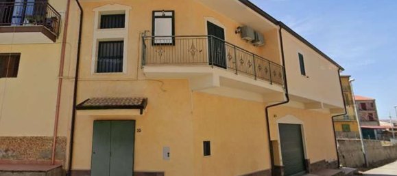 7 rooms Apartment in Cutro, Italy No. 183016 6