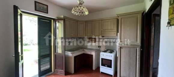 4 bedrooms Villa in Montignoso, Italy No. 349465 8