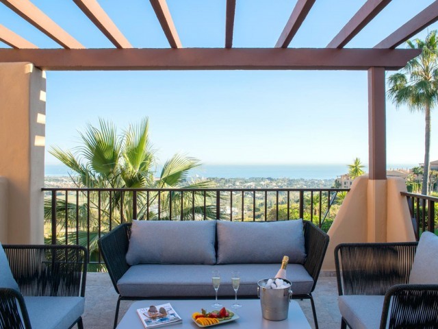 Ático de 2 dormitorios en Benahavís, Spain No. 19074