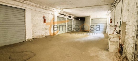 Garage à Rome, Italy 13m² No. 289808 6