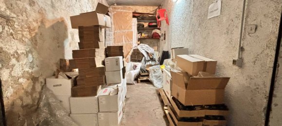 Garage à Rome, Italy 13m² No. 289808 2