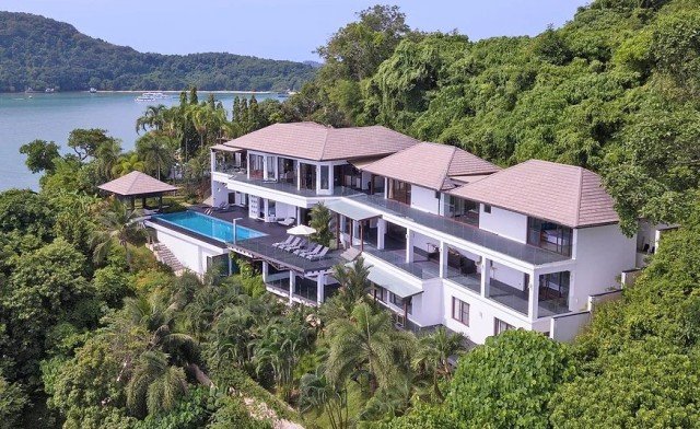 7 bedrooms Villa in Wichit, Thailand No. 12475