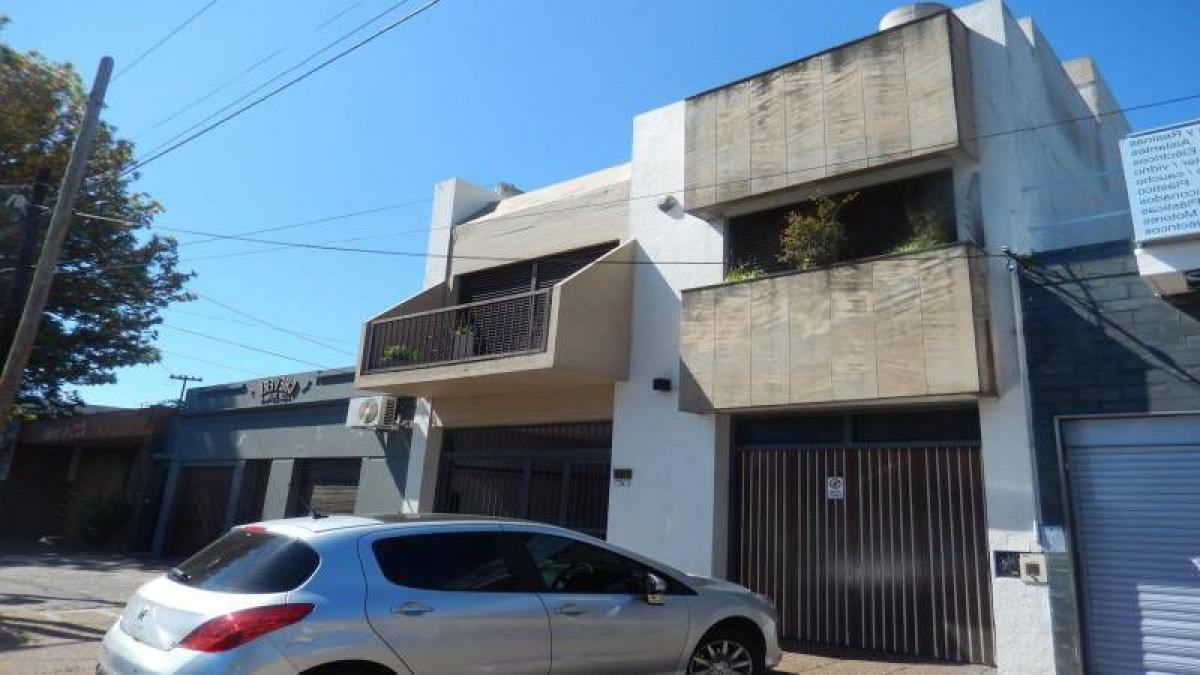 3 bedrooms House in Quilmes, Argentina No. 2593