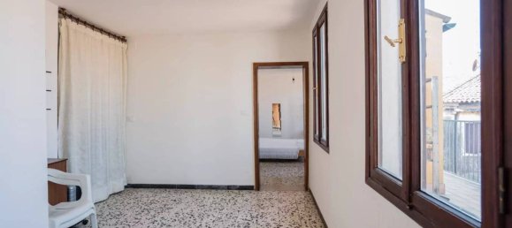 3 Schlafzimmer Wohnung in Venice, Italy, Nr. 358564 13