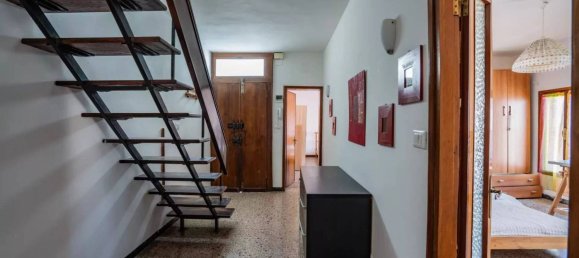 3 Schlafzimmer Wohnung in Venice, Italy, Nr. 358564 9
