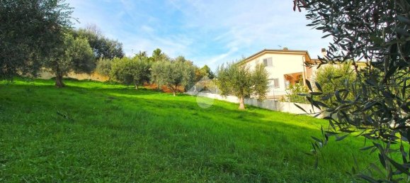 Terrain à Tortoreto, Italy 1075m² No. 112025 10