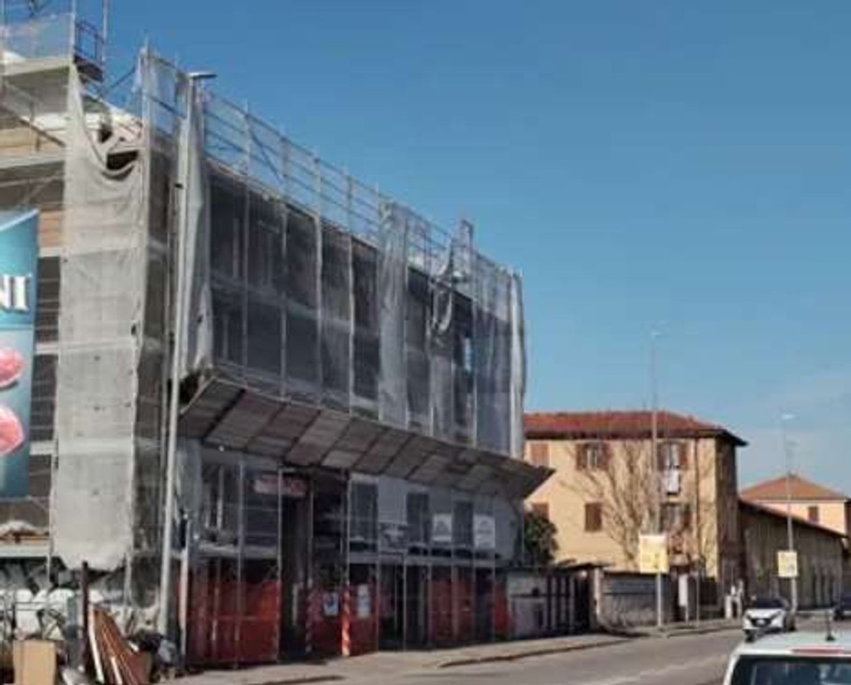 Apartamento de 3 habitaciónes en Monza, Italy No. 6648