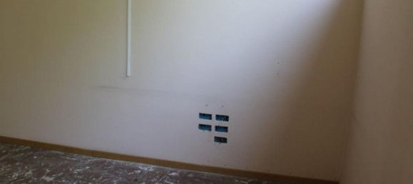 257m² Commercial property in Ponsacco, Italy No. 372695 19