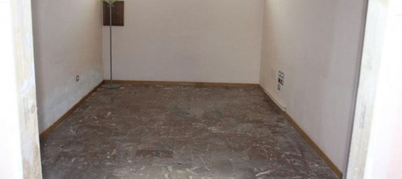 257m² Commercial property in Ponsacco, Italy No. 372695 7