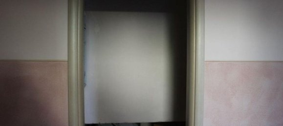 257m² Commercial property in Ponsacco, Italy No. 372695 10