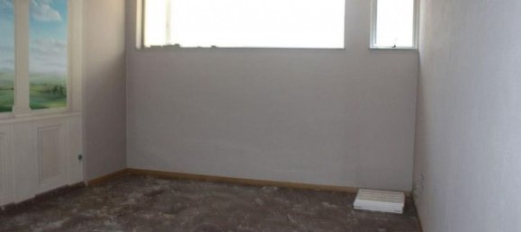 257m² Commercial property in Ponsacco, Italy No. 372695 13